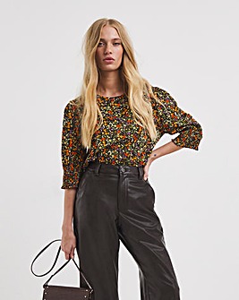 Floral Print Puff Sleeve Top With Shirred Cuffs