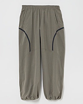 Under Armour Unstoppable Parachute Pant