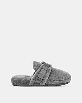 UGG Fluff It Slippers