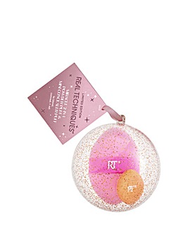 Real Techniques Miracle 2-in-1 Powder Puff Ornament (Worth 10 GBP)