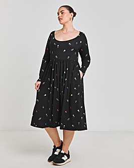 Ditsy Print Scoop Neck Pocket Midi Dress