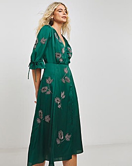 Hope & Ivy Vintage Embroidered Wrap