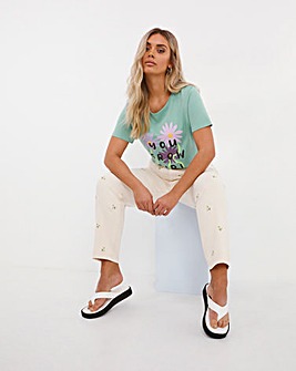 Daisy Embroidered Demi Mom Jeans