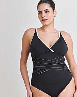 MAGISCULPT Flatter Me Swimsuit