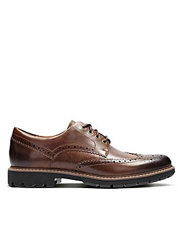 Clarks Batcombe Wing Standard Fitting Shoes