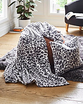 Leopard Print Fleece Throw