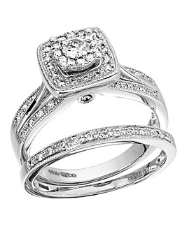 9 Carat White Gold Diamond Cluster Bridal Ring Set