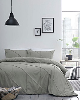 Serene Dart Duvet Cover Set