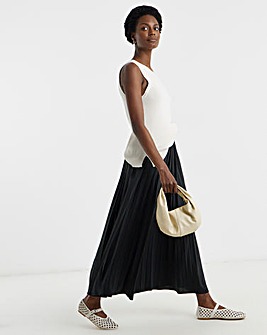 Black Pleated Pull On Jersey Maxi Skirt