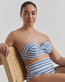 MAGISCULPT Twist Front Bandeau Bikini Top