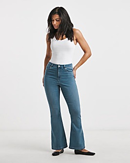 Mid Wash Highwaist Super Stretch Flared Jeans